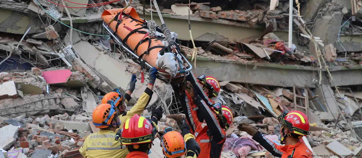 Myanmar declares week of mourning as quake death toll rises