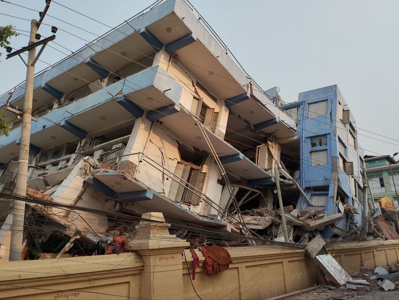 ‘We hear screams all the time’: Volunteer rescue teams shoulder post-quake burden